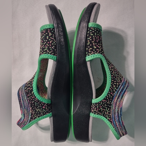 TRAQ by Algeria Dream Knit Sandals Sz 38 US 8 - Picture 7 of 10